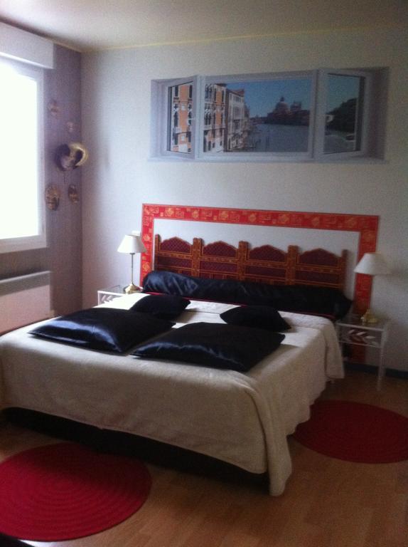 Chambre D'Hotes Dyrslot Saint-Denis-de-Pile Екстериор снимка
