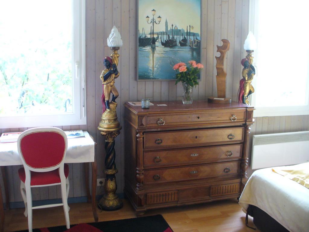 Chambre D'Hotes Dyrslot Saint-Denis-de-Pile Екстериор снимка
