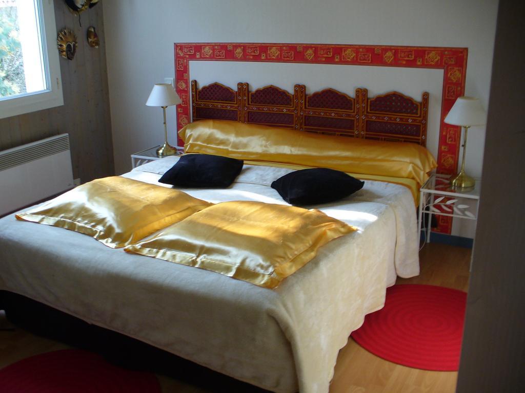 Chambre D'Hotes Dyrslot Saint-Denis-de-Pile Екстериор снимка