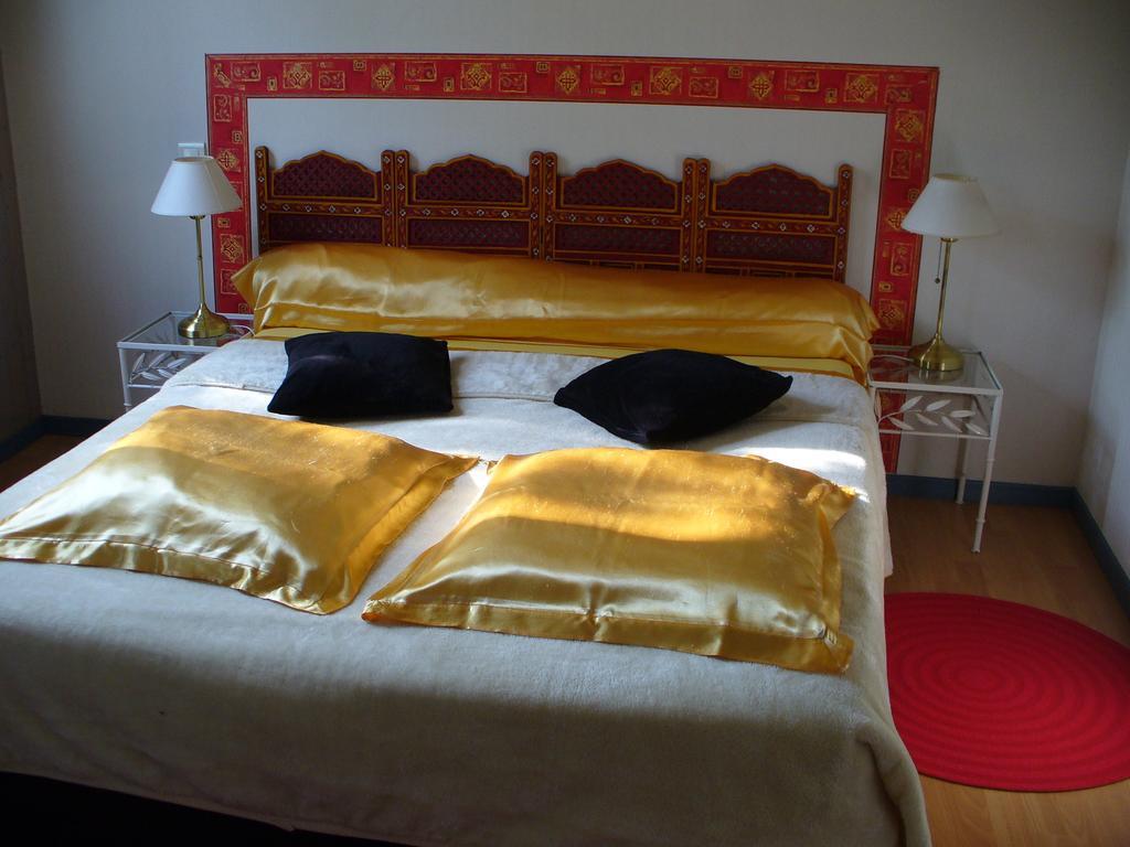 Chambre D'Hotes Dyrslot Saint-Denis-de-Pile Стая снимка